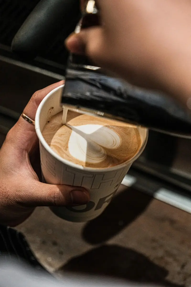 THAIYEN Cafe Qu&aacute;n Th&aacute;nh (Th&aacute;i Y&ecirc;n): Tiệm c&agrave; ph&ecirc; vibe trong trẻo giữa H&agrave; th&agrave;nh 5