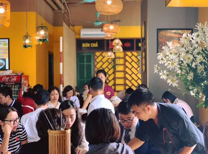 Thưởng thức B&uacute;n Chả Đắc Kim g&oacute;i trọn tinh hoa ẩm thực H&agrave; Nội 5