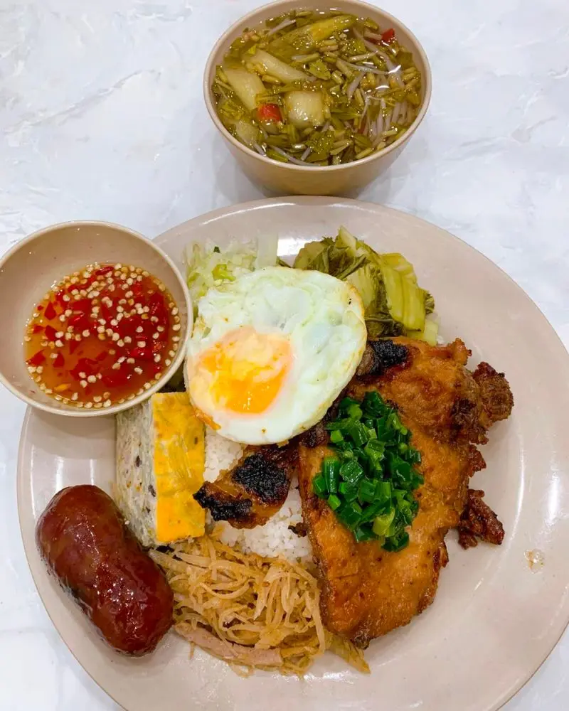 Top 10 qu&aacute;n cơm tấm H&agrave; Nội ngon bổ rẻ rất được ưa chuộng 10