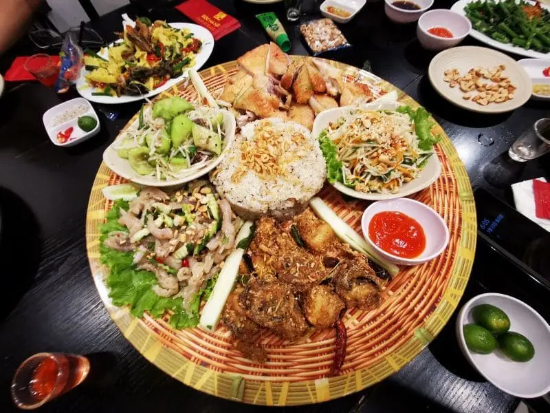Top 10 qu&aacute;n g&agrave; mẹt nức tiếng Thủ đ&ocirc; H&agrave; Nội 9