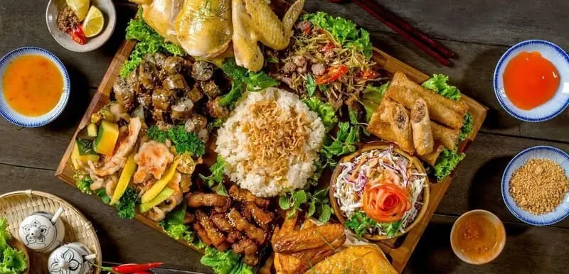 Top 10 qu&aacute;n g&agrave; mẹt nức tiếng Thủ đ&ocirc; H&agrave; Nội 8