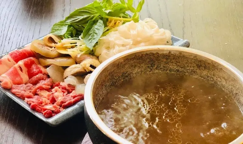 Top 10 qu&aacute;n phở b&aacute;t đ&aacute; H&agrave; Nội ăn một lần liền nhớ m&atilde;i 3
