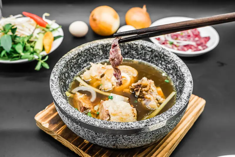 Top 10 qu&aacute;n phở b&aacute;t đ&aacute; H&agrave; Nội ăn một lần liền nhớ m&atilde;i 6