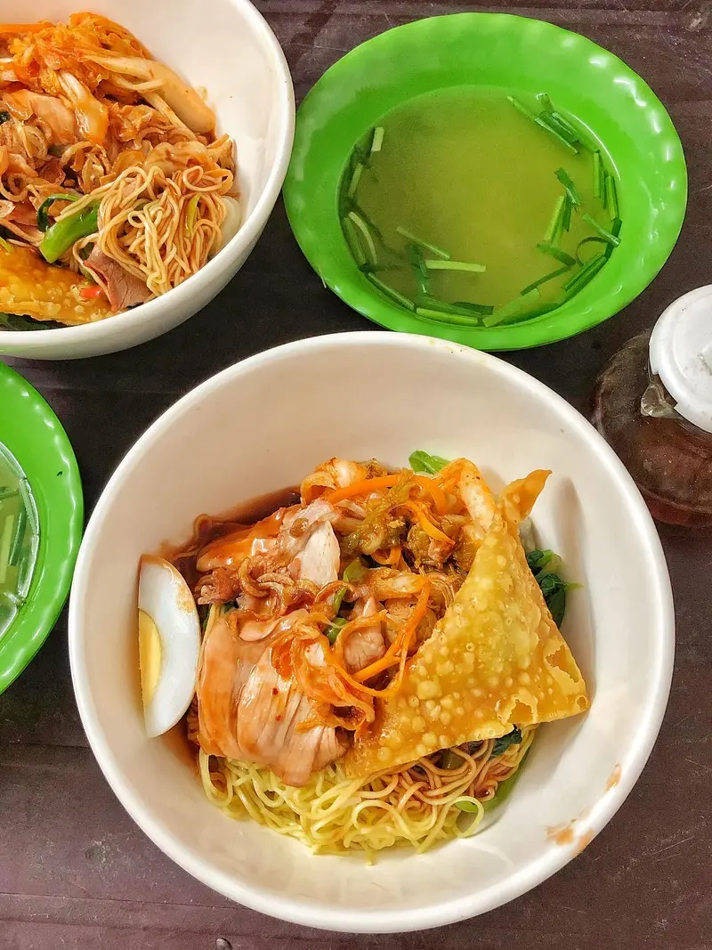 Top 11 qu&aacute;n m&igrave; vằn thắn H&agrave; Nội đậm đ&agrave; hương vị thơm lừng g&oacute;c phố 3