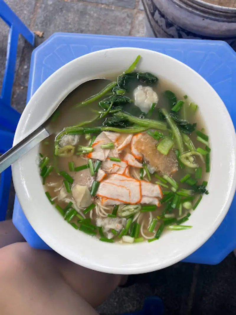 Top 11 qu&aacute;n m&igrave; vằn thắn H&agrave; Nội đậm đ&agrave; hương vị thơm lừng g&oacute;c phố 12
