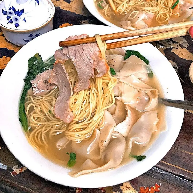 Top 11 qu&aacute;n m&igrave; vằn thắn H&agrave; Nội đậm đ&agrave; hương vị thơm lừng g&oacute;c phố 10
