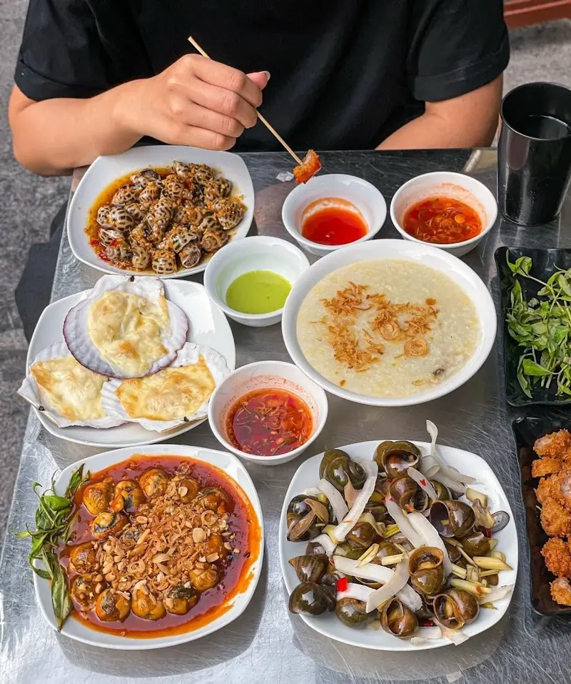Top 11 quán ốc đêm Hà Nội lan tỏa hương vị ấm nồng 4