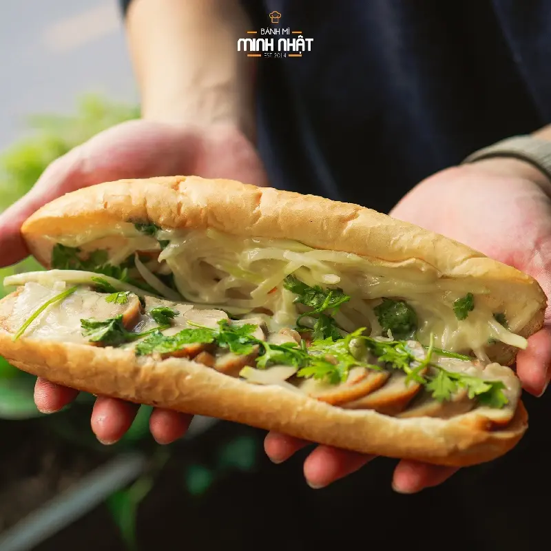 Top 15 quán bánh mì Hà Nội chuẩn vị phố cổ được yêu thích 9