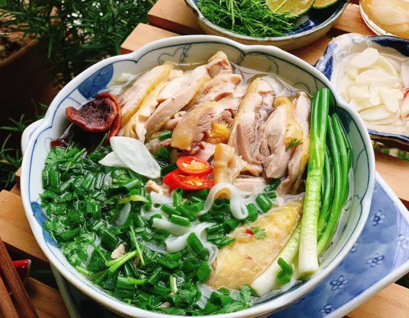 Top 15 quán phở gà ngon Hà Nội làm bao người mê mẩn 7