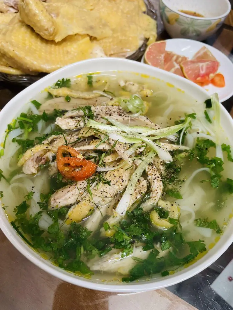 Top 15 quán phở gà ngon Hà Nội làm bao người mê mẩn 6