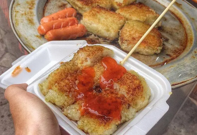 Top 8 qu&aacute;n b&aacute;nh chưng r&aacute;n H&agrave; Nội nổi tiếng, si&ecirc;u ngon 5
