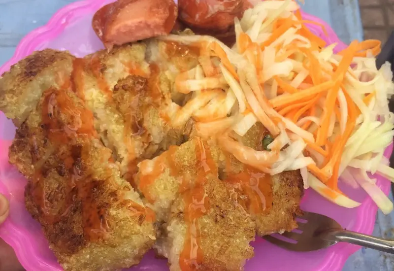 Top 8 qu&aacute;n b&aacute;nh chưng r&aacute;n H&agrave; Nội nổi tiếng, si&ecirc;u ngon 4