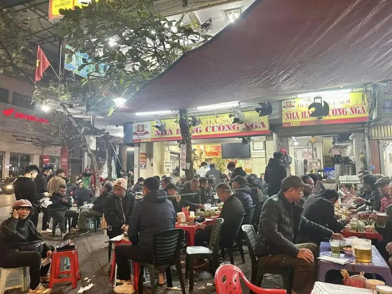 Top 8 qu&aacute;n bia hơi H&agrave; Nội l&yacute; tưởng để lai rai c&ugrave;ng hội bạn 6