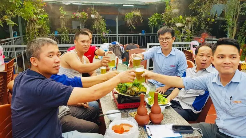 Top 8 qu&aacute;n bia hơi H&agrave; Nội l&yacute; tưởng để lai rai c&ugrave;ng hội bạn 5