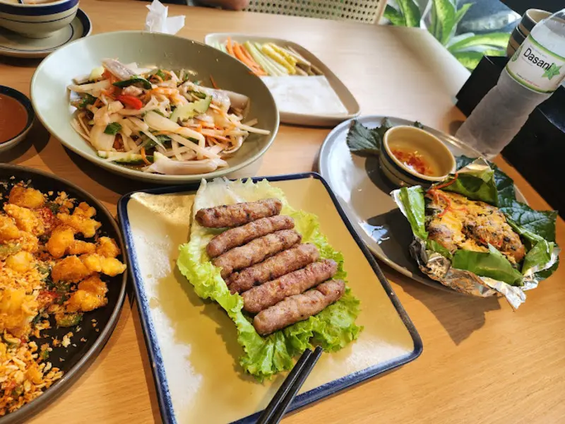 Top 8 qu&aacute;n m&oacute;n cuốn ngon H&agrave; Nội, trọn vị tinh hoa trong sự đơn giản 2