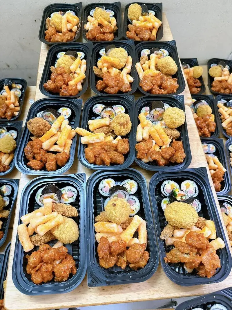 Top qu&aacute;n b&aacute;nh g&agrave; H&agrave; Nội cho bạn trải nghiệm ẩm thực đường phố hấp dẫn 9