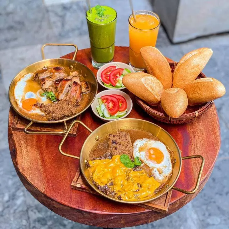 Top qu&aacute;n b&aacute;nh m&igrave; chảo H&agrave; Nội ngon qu&ecirc;n lối về bạn phải thử 3