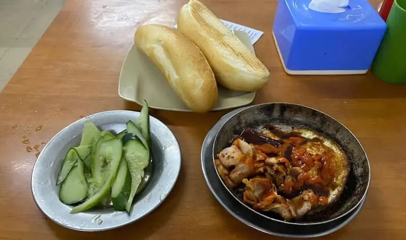 Top qu&aacute;n b&aacute;nh m&igrave; chảo H&agrave; Nội ngon qu&ecirc;n lối về bạn phải thử 8