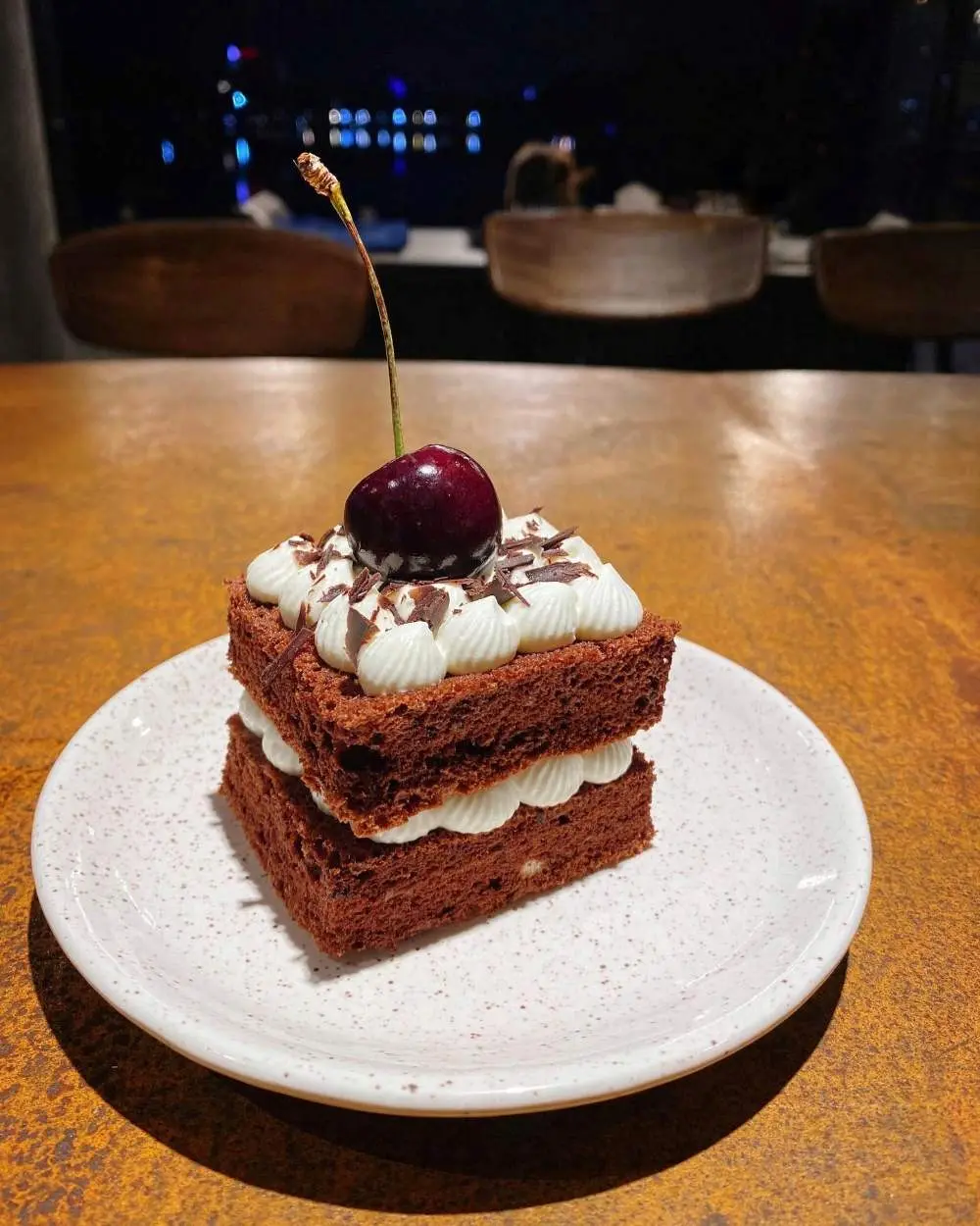 Vừa uống c&agrave; ph&ecirc; vừa đạp vịt ở The Sipping Bar Waterfront 7