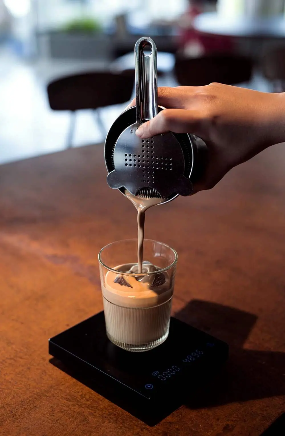 Vừa uống c&agrave; ph&ecirc; vừa đạp vịt ở The Sipping Bar Waterfront 6