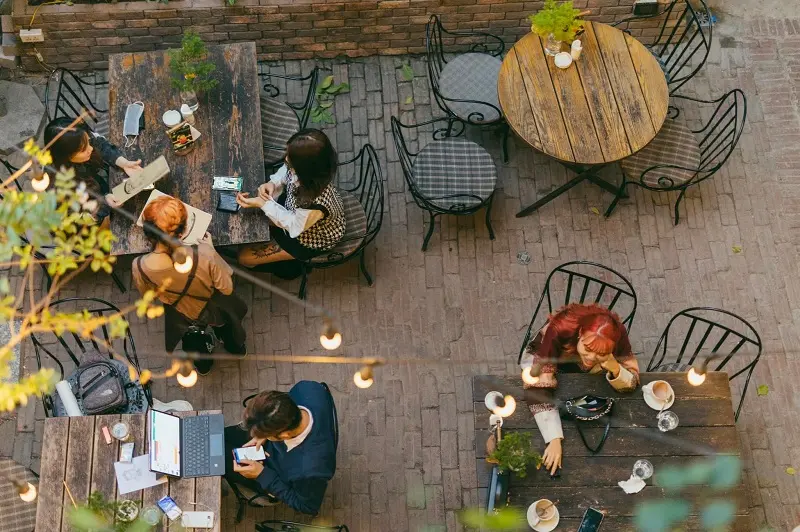 Xofa Caf&eacute; & Bistro: nơi tr&uacute; ch&acirc;n ấm &aacute;p mỗi khi đ&ecirc;m về 2