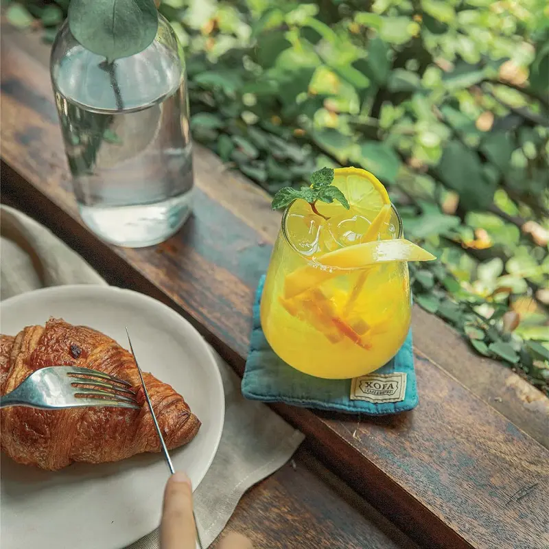 Xofa Caf&eacute; & Bistro: nơi tr&uacute; ch&acirc;n ấm &aacute;p mỗi khi đ&ecirc;m về 13