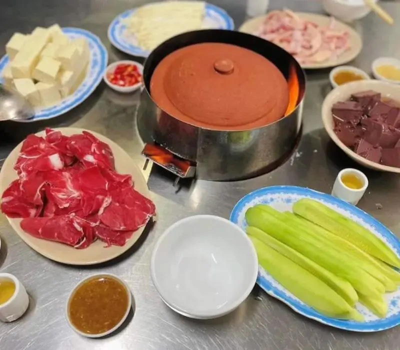 Lẩu đuôi bò Hạnh Nổ Hà Nội điểm hẹn ẩm thực trứ danh Hà Đông