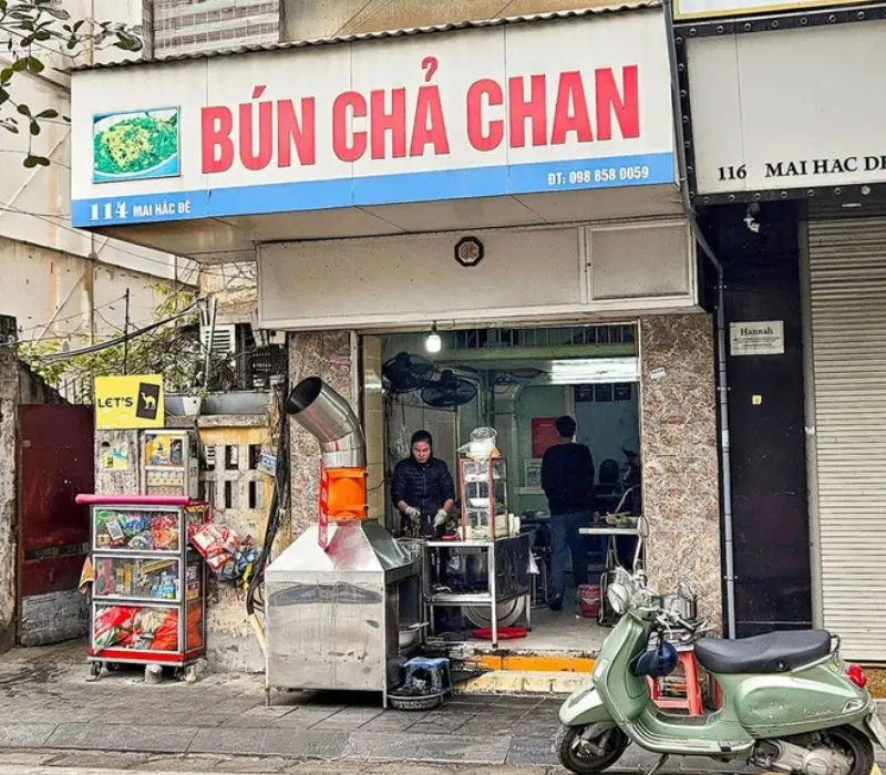 Quán Bún chả chan mang hương vị độc đáo ghi danh vào Bib Gourmand
