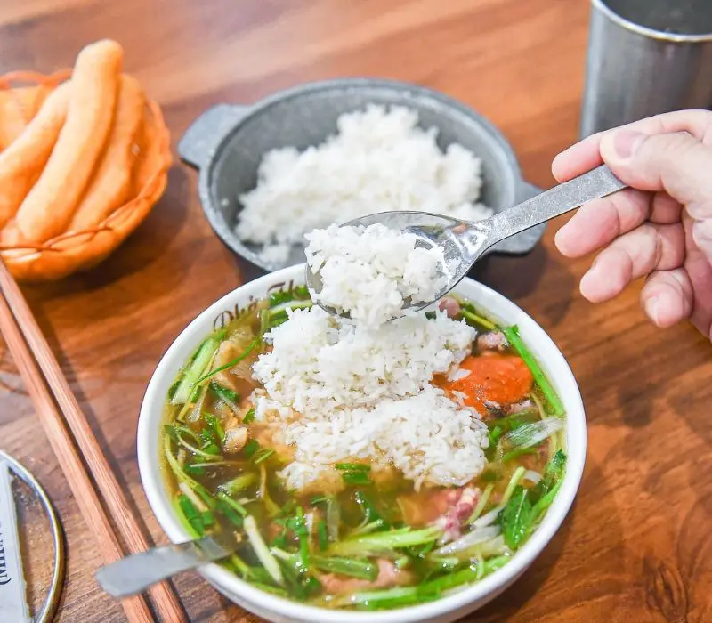 Quán Thanh Béo Phở Bò hoài niệm với món phở cơm nguội