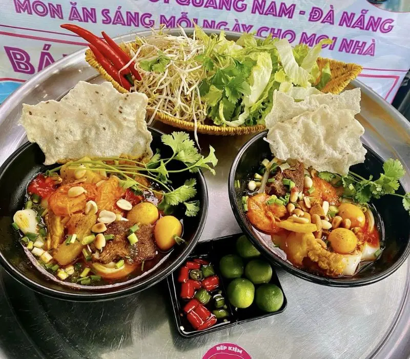 Thưởng thức mì Quảng Hà Nội tại top 7 quán ngon đúng điệu