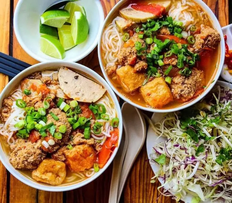 Top 10 quán bún riêu ngon Hà Nội được dân sành ăn khuyên đi