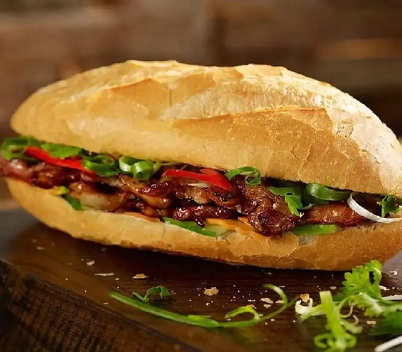 Top 15 quán bánh mì Hà Nội chuẩn vị phố cổ được yêu thích