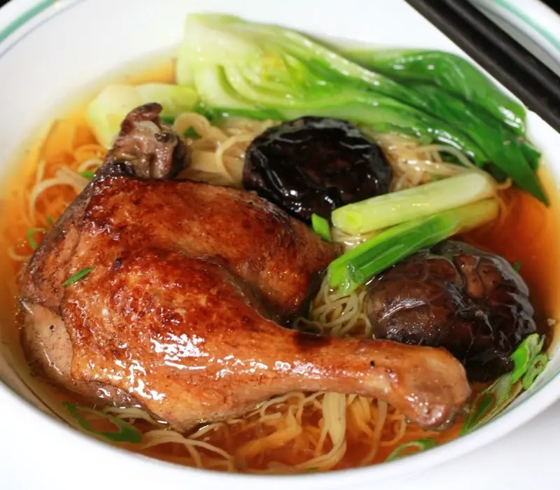 Top 8 quán mì vịt tiềm siêu ngon và chất lượng tại Hà Nội