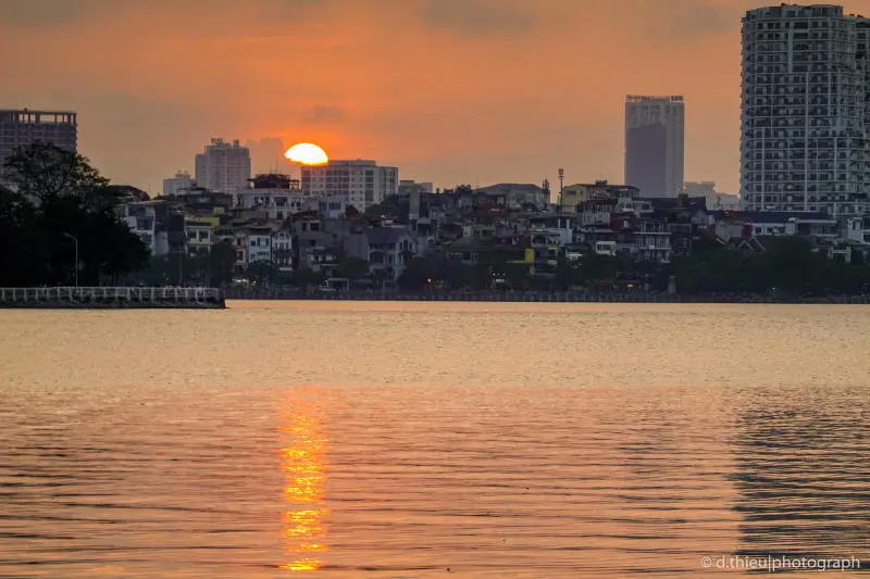 Bức tranh Ho&agrave;ng h&ocirc;n Hồ T&acirc;y tuyệt sắc những ng&agrave;y cuối thu 2