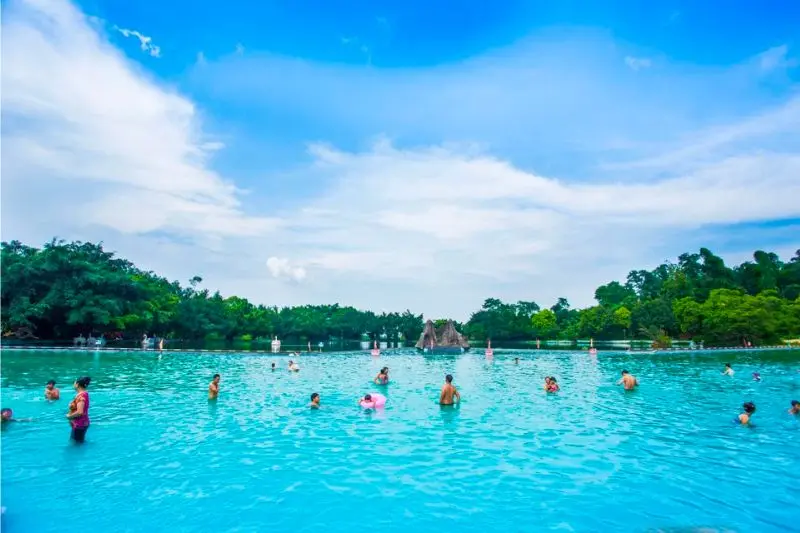 Đến khu du lịch Khoang Xanh Suối Tiên vui chơi, tránh nóng 4