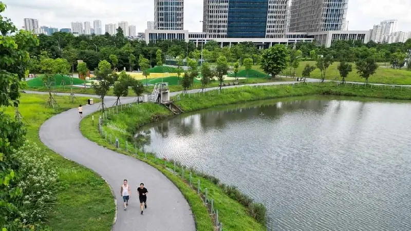 Hồ Mễ Trì: Không gian xanh yên bình giữa lòng Hà Nội 4