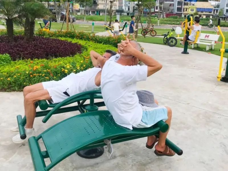 Kh&aacute;m ph&aacute; C&ocirc;ng vi&ecirc;n L&ecirc; Nin - L&aacute; phổi xanh giữa l&ograve;ng H&agrave; Nội 5