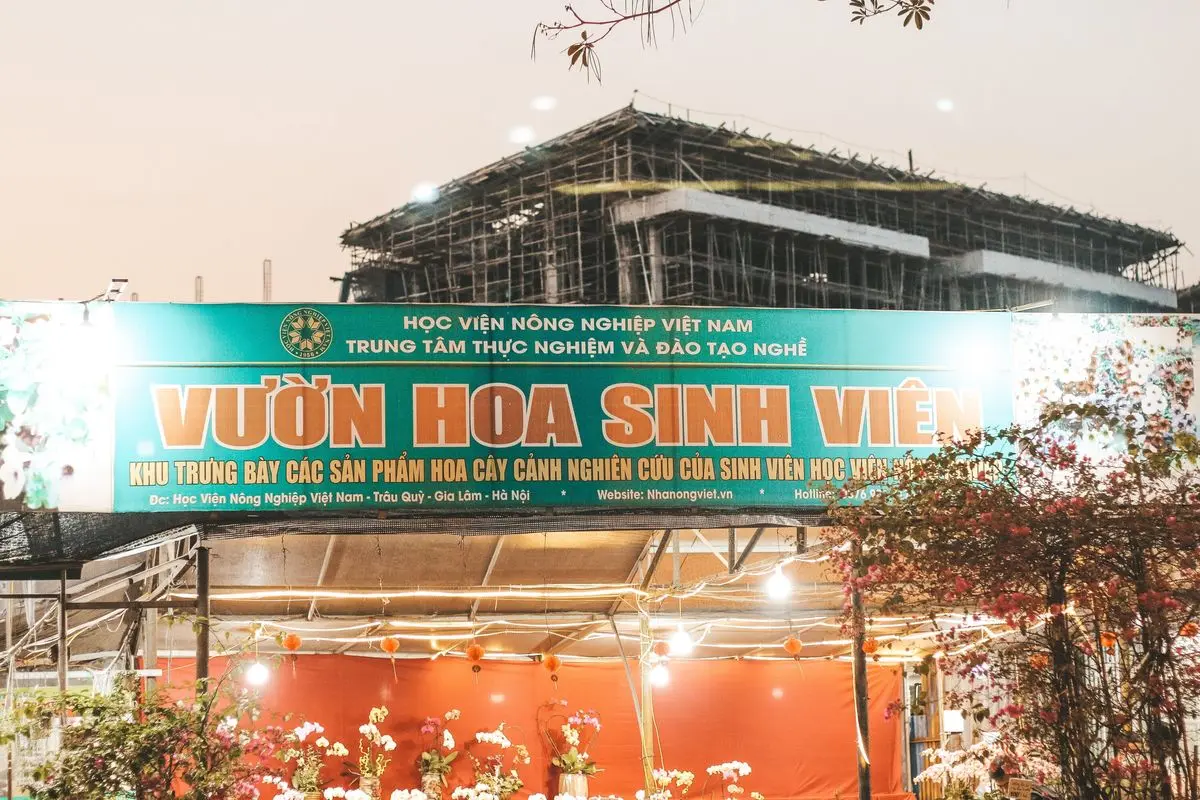 Kh&aacute;m ph&aacute; H&agrave; Nội quả vẻ đẹp đầy ấn tượng tại Học viện N&ocirc;ng nghiệp Việt Nam 14