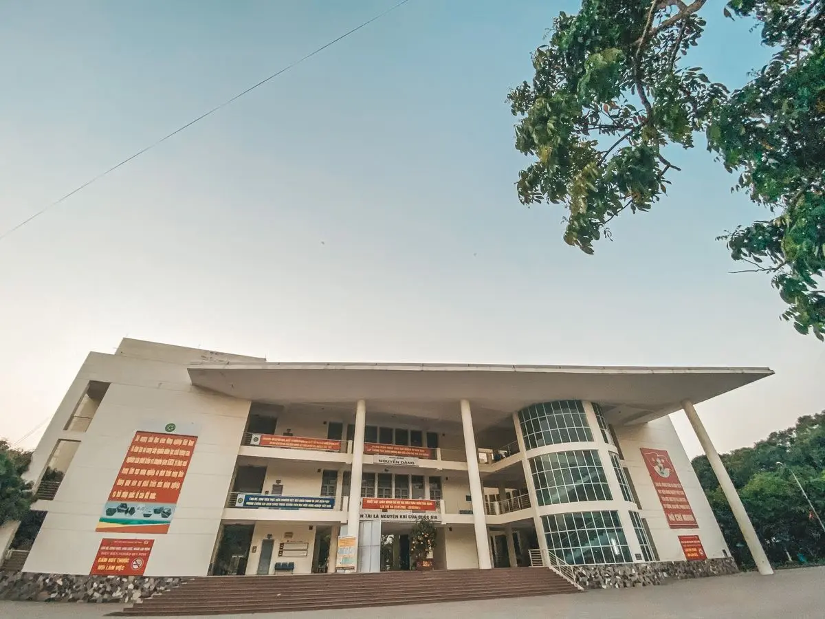 Kh&aacute;m ph&aacute; H&agrave; Nội quả vẻ đẹp đầy ấn tượng tại Học viện N&ocirc;ng nghiệp Việt Nam 9