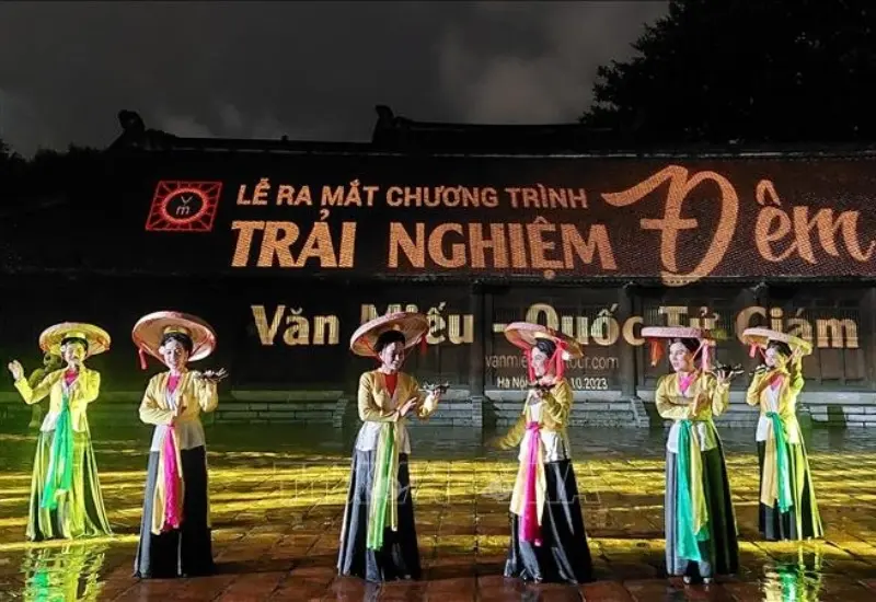 Lưu ngay 13 tour đ&ecirc;m H&agrave; Nội đặc sắc kh&ocirc;ng thể bỏ lỡ 8