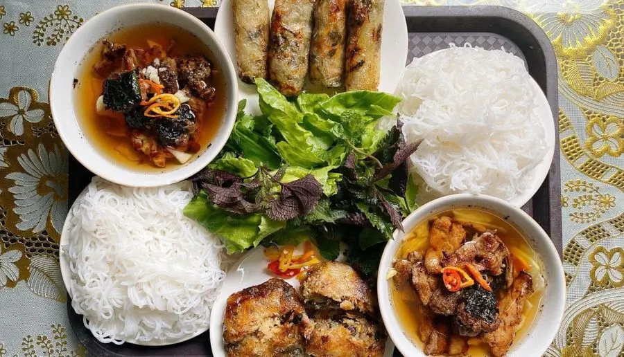 Review b&uacute;n chả H&agrave; Nội, m&oacute;n ngon ghi danh c&ocirc;ng thức ẩm thực thế giới 3