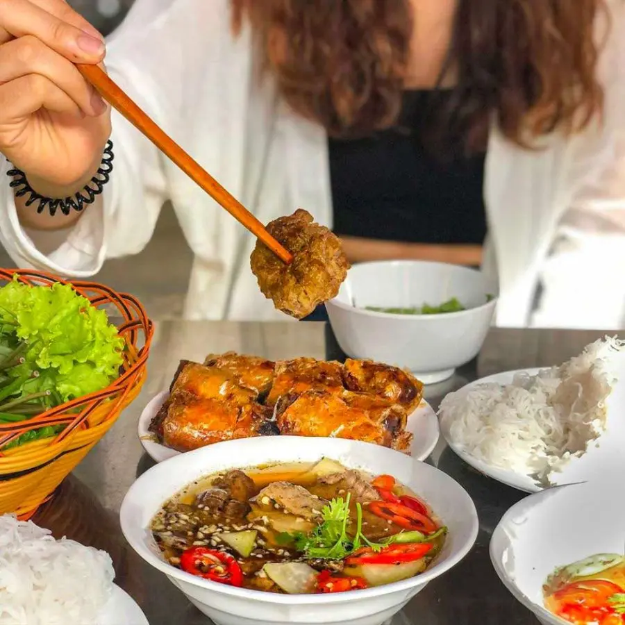 Review b&uacute;n chả H&agrave; Nội, m&oacute;n ngon ghi danh c&ocirc;ng thức ẩm thực thế giới 6