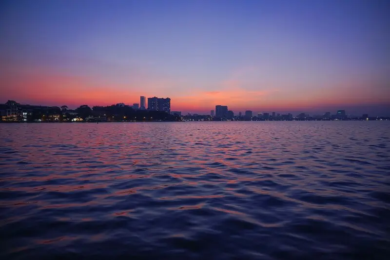 T&acirc;y Hồ H&agrave; Nội: Vẻ đẹp thơ dịu d&agrave;ng b&ecirc;n bờ s&ocirc;ng Hồng 2