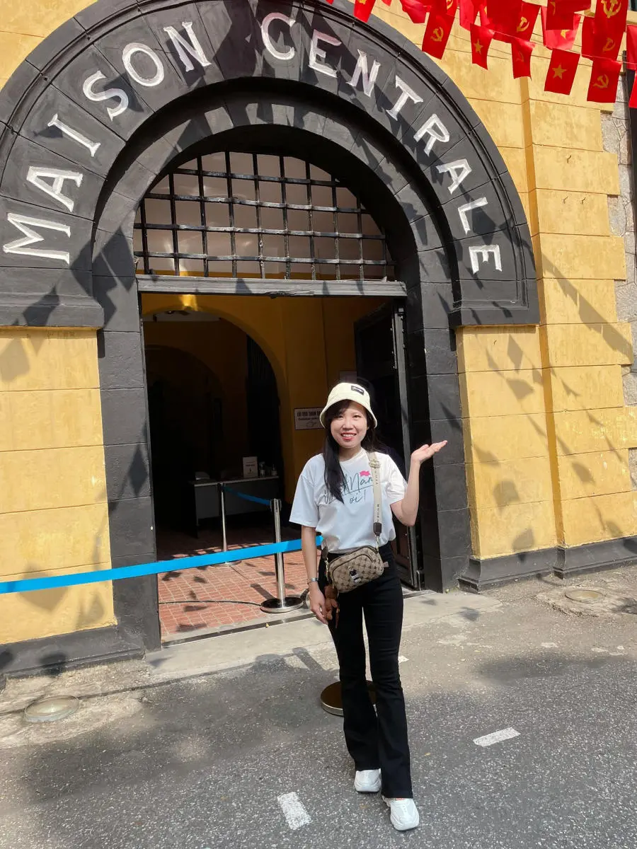 Tham quan Nh&agrave; t&ugrave; Hỏa L&ograve;, địa ngục trần gian nổi tiếng một thời 3