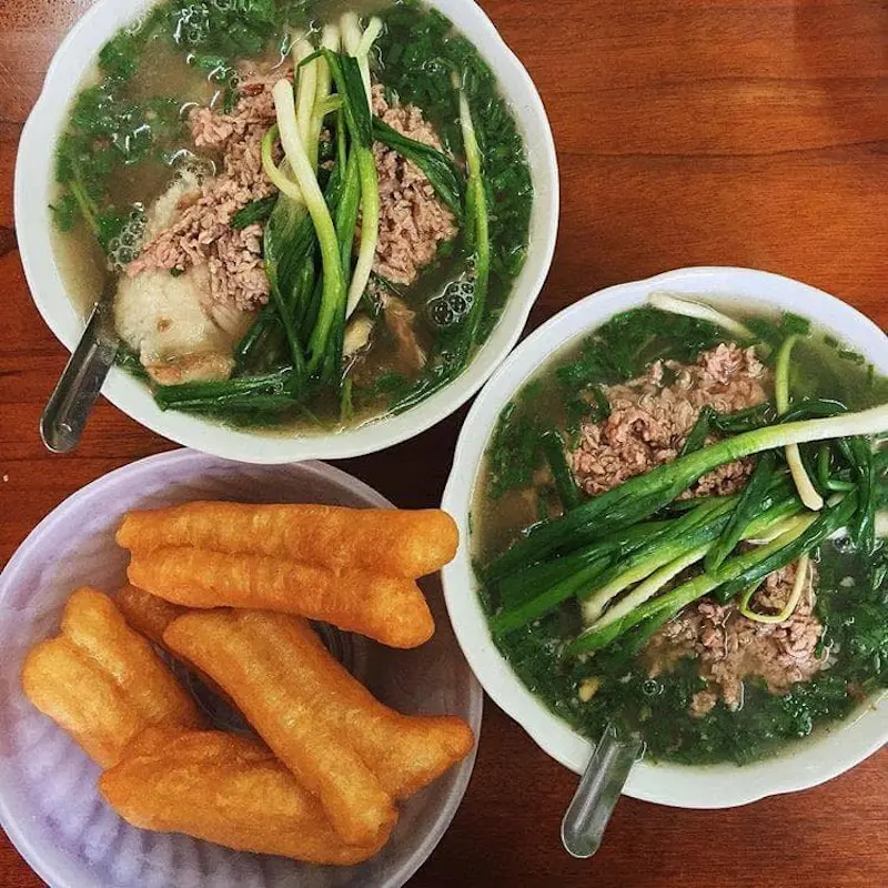 T&ocirc; phở b&ograve; Ấu Triệu c&oacute; g&igrave; lại được Michelin vinh danh? 8