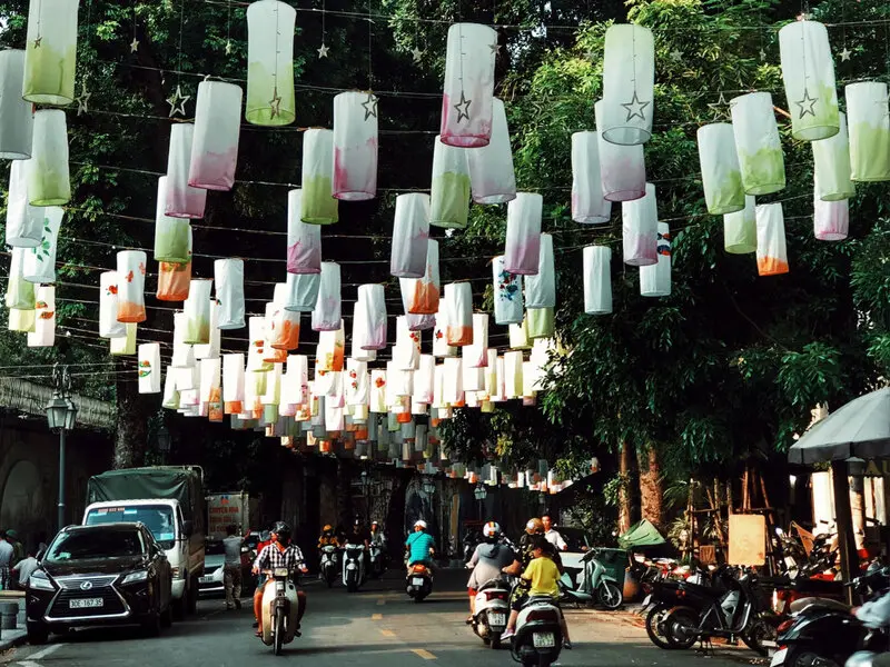 Top 13 địa điểm đi chơi Trung thu H&agrave; Nội trải nghiệm mu&ocirc;n kiểu thưởng trăng 8