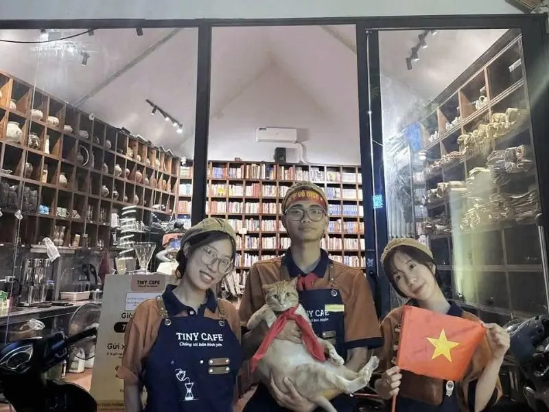 Top 7 qu&aacute;n c&agrave; ph&ecirc; xem diễu binh c&oacute; vị tr&iacute; v&agrave;ng dịp Quốc kh&aacute;nh 2/9 8