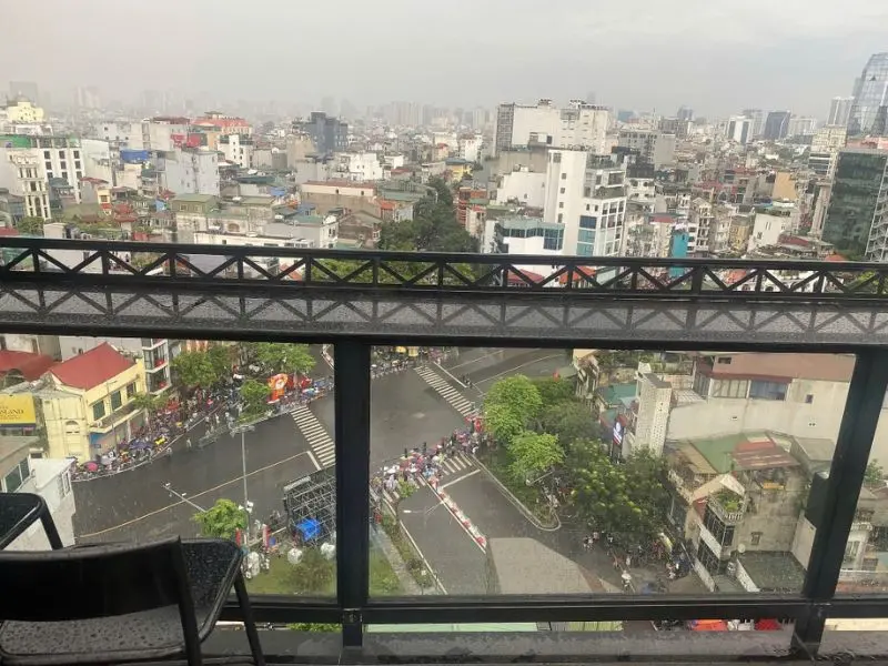 Top 7 qu&aacute;n c&agrave; ph&ecirc; xem diễu binh c&oacute; vị tr&iacute; v&agrave;ng dịp Quốc kh&aacute;nh 2/9 4