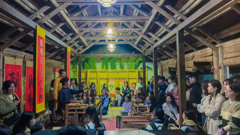 Tour đ&ecirc;m Văn Miếu Quốc Tử Gi&aacute;m, kh&aacute;m ph&aacute; di t&iacute;ch theo c&aacute;ch mới 8