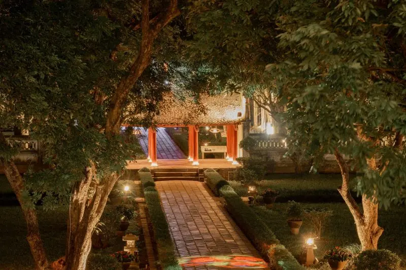 Tour đ&ecirc;m Văn Miếu Quốc Tử Gi&aacute;m, kh&aacute;m ph&aacute; di t&iacute;ch theo c&aacute;ch mới 4